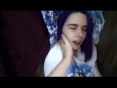 ❤️ Hittade min syster i garderoben och hjälpte henne att komma ❤️❌ Pornvideo at us ❌❤